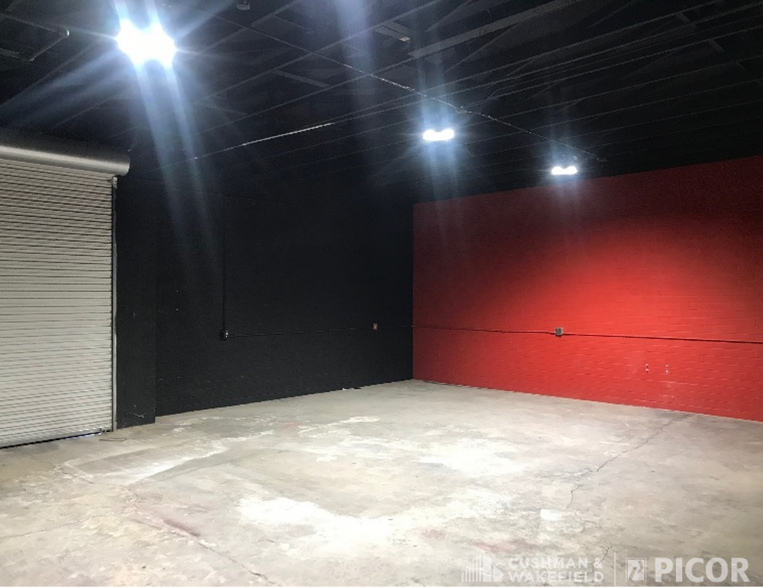 More Photos Of 220 E 27th St, Tucson Light Manufacturing For Lease