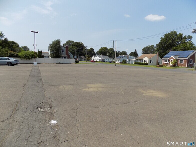 More Photos Of 151 East St, Plainville Auto Dealership For Lease