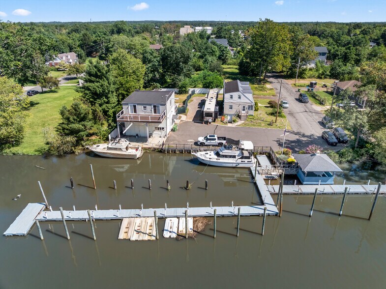 More Photos Of 5 John St, Old Bridge Marina For Sale