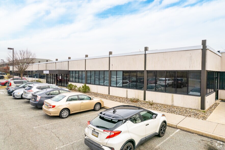 More Photos Of 970 Rittenhouse Rd, Eagleville Light Distribution For Lease