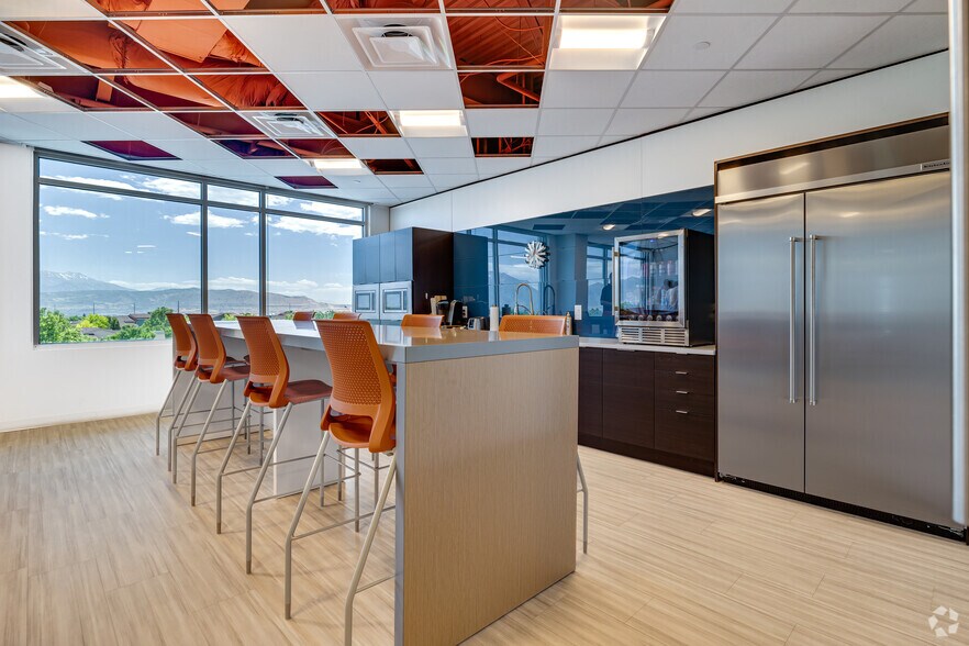 More Photos Of 11240 S River Heights Dr, South Jordan Office For Lease