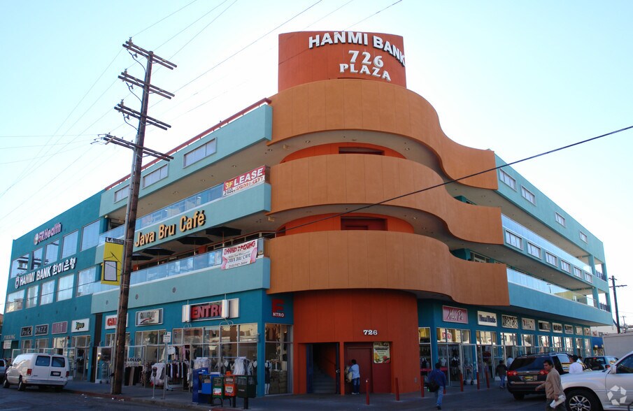 More Photos Of 726 E 12th St, Los Angeles Freestanding For Lease