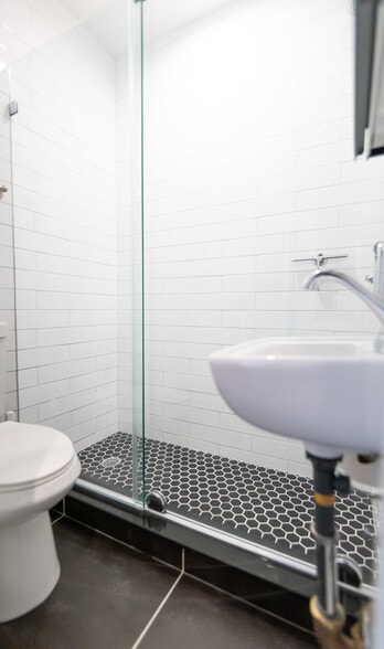More Photos Of 51 Driggs Ave, Brooklyn Apartments For Sale