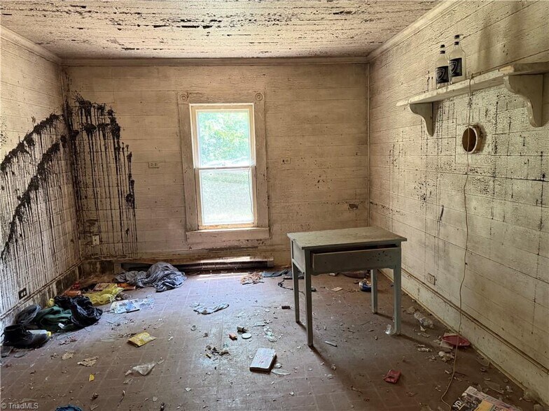 More Photos Of 607 Kirby Rd, King Land For Sale