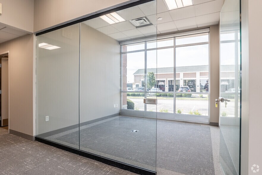 More Photos Of 8115 Highland Pointe Dr, West Chester Bank For Sale