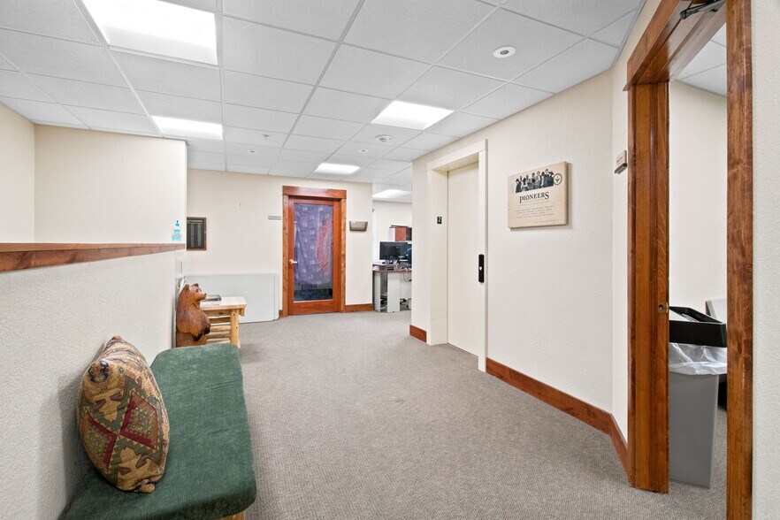 More Photos Of 230 Cherry St, Fort Collins Office For Sale