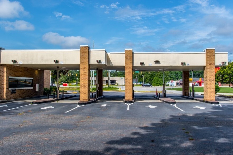 More Photos Of 1749 Gordon Hwy, Augusta Bank For Lease