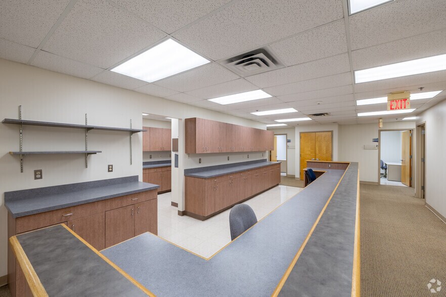 More Photos Of 140 Boulevard, Washington Office For Lease