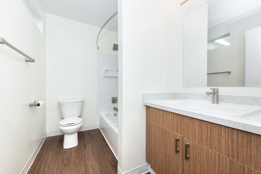 More Photos Of 3204-3212 SW 10th Ave, Portland Apartments For Sale
