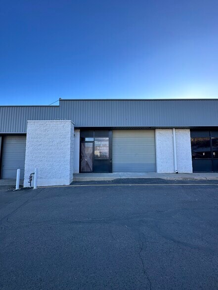 More Photos Of 3706 Norwood Dr, Littleton Light Manufacturing For Lease