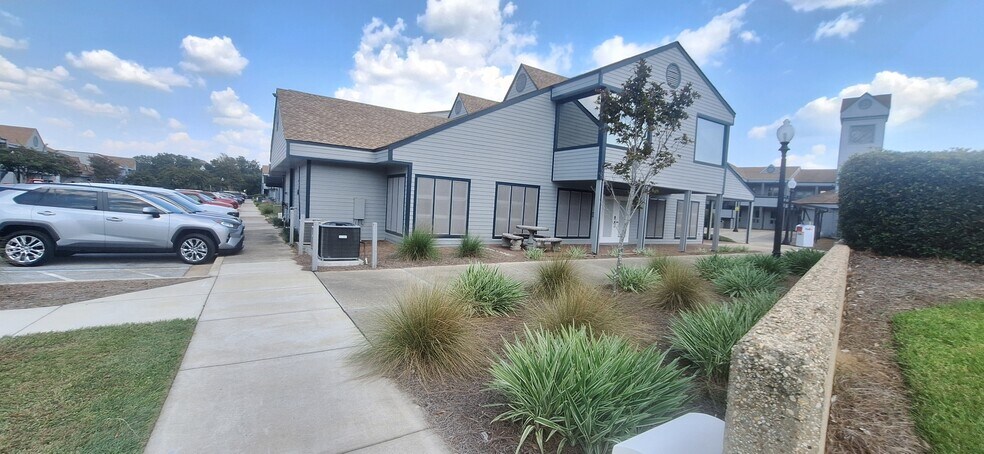 More Photos Of 4400 Bayou Blvd, Pensacola Medical For Lease