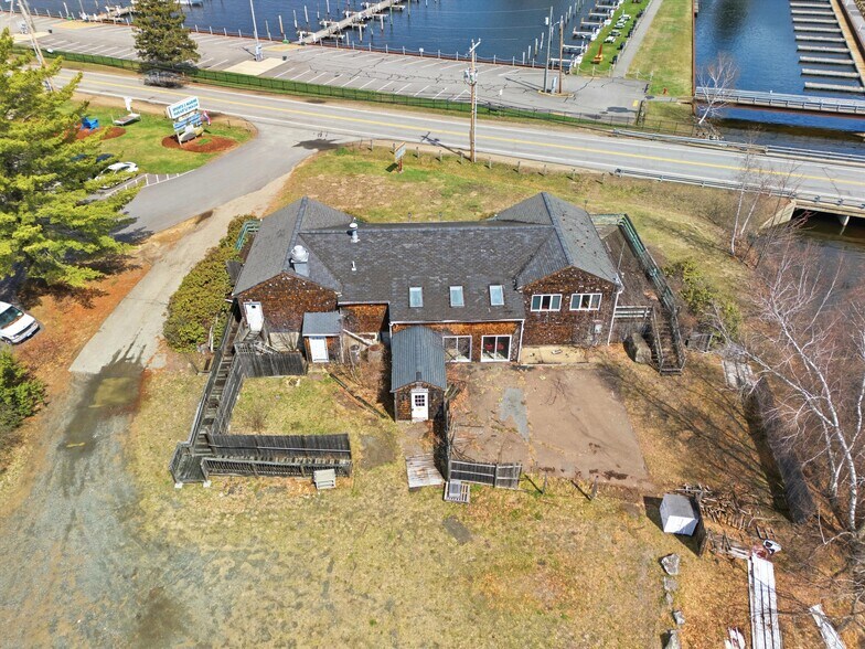 More Photos Of 40 Weirs Rd, Gilford Restaurant For Sale