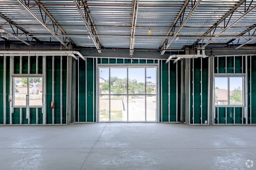 More Photos Of 818 Knights Cross Dr, San Antonio Medical For Lease