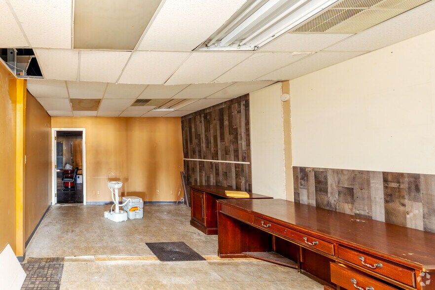 More Photos Of 1002-1100 Camp Jackson Rd, Cahokia General Retail For Sale