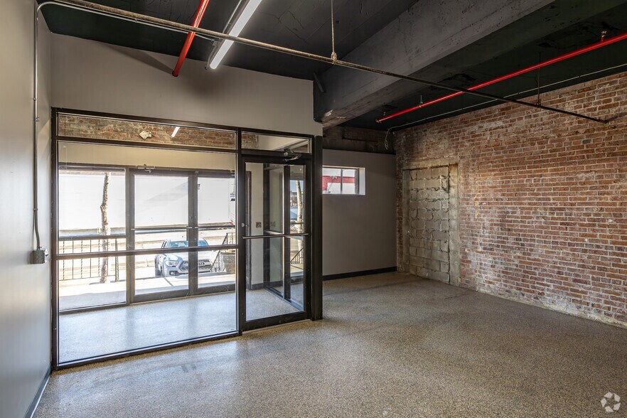 More Photos Of 600-610 Montgomery St, Saint Paul Warehouse For Lease