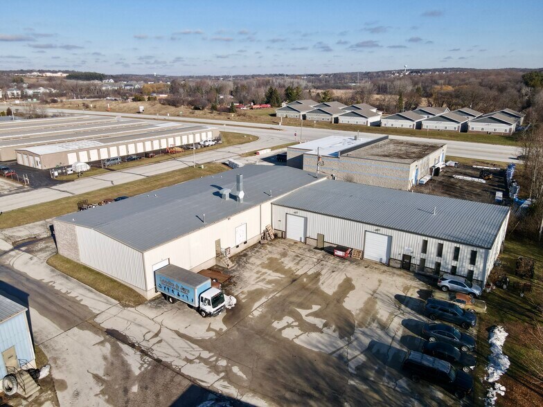 More Photos Of 105 Wilmont Dr, Waukesha Light Manufacturing For Sale