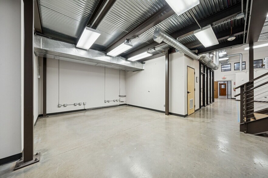 More Photos Of 111 Cooperative Way, Georgetown Flex For Lease