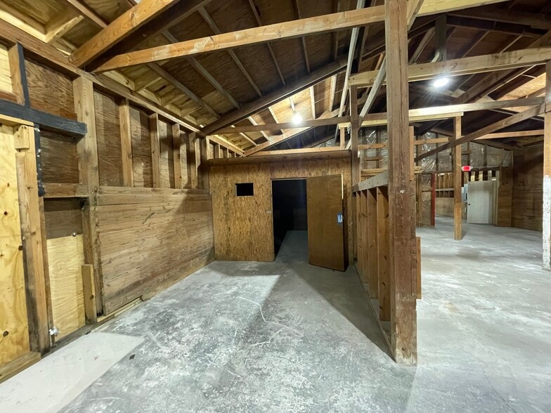 More Photos Of 3310 Fields St, Farmville Warehouse For Sale