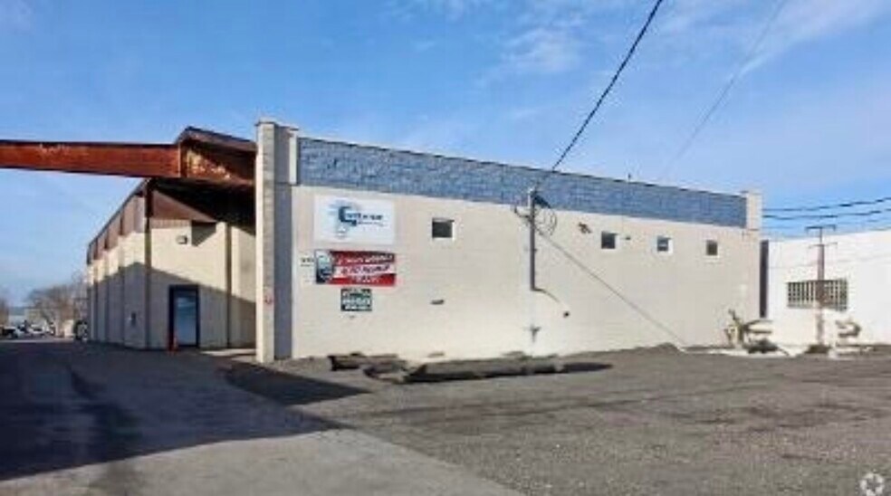 Primary Photo Of 1279 Mt Read Blvd, Rochester Warehouse For Lease