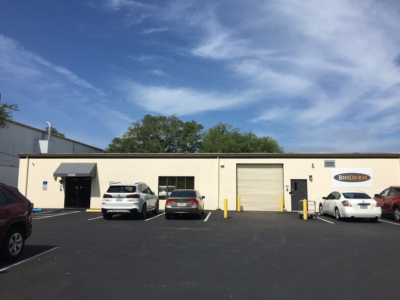 Primary Photo Of 12320 73rd Ct, Largo Light Manufacturing For Lease