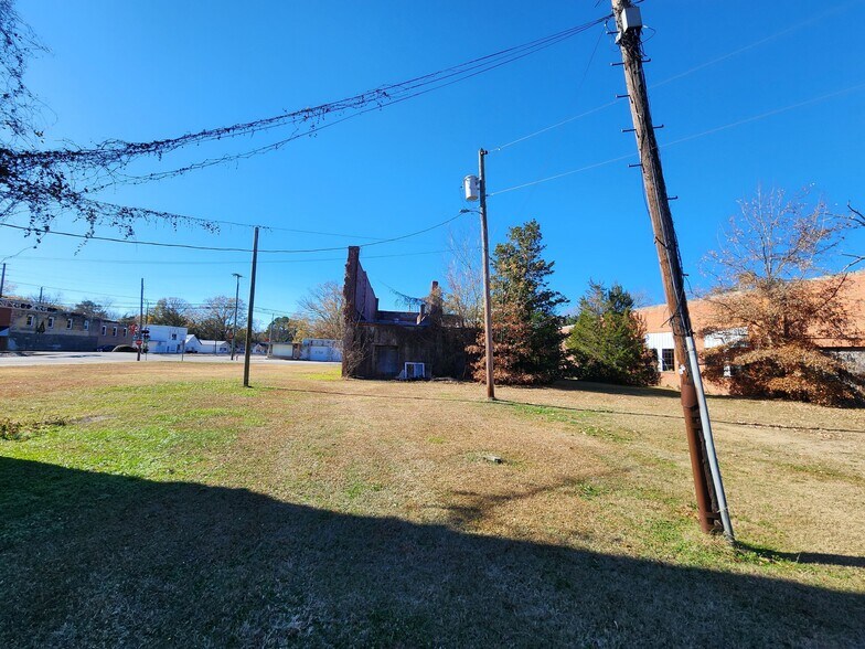 More Photos Of 104 E Railroad St, Robersonville General Retail For Sale