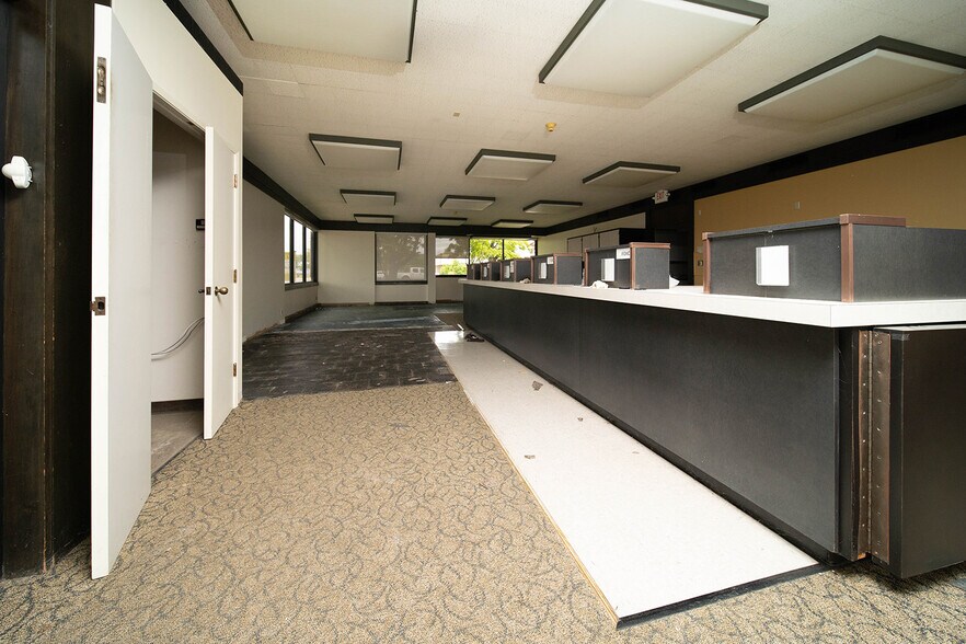 More Photos Of 245 N Main St, Mount Angel Bank For Lease