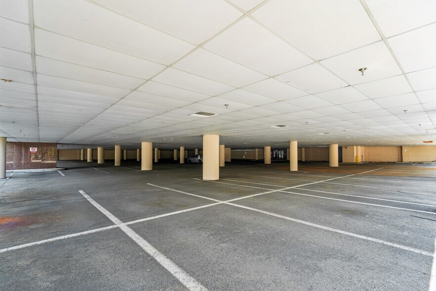 More Photos Of 1000 Sylvan Ave, Englewood Cliffs Office For Sale