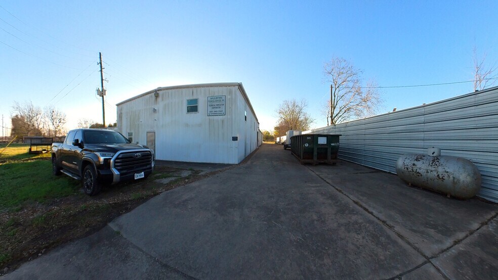 More Photos Of 3227 Cottonwood School Rd, Rosenberg Industrial For Lease