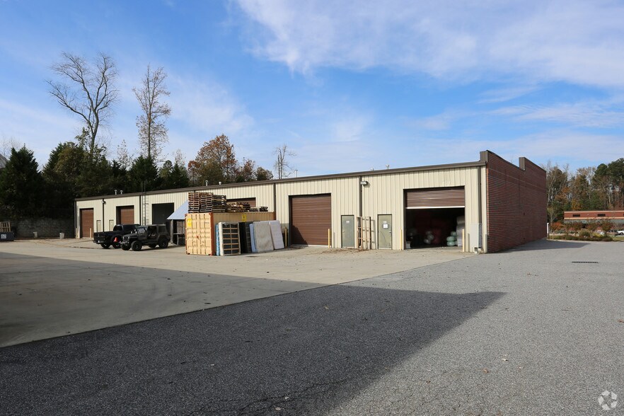 More Photos Of 5190 Performance Dr, Cumming Warehouse For Lease