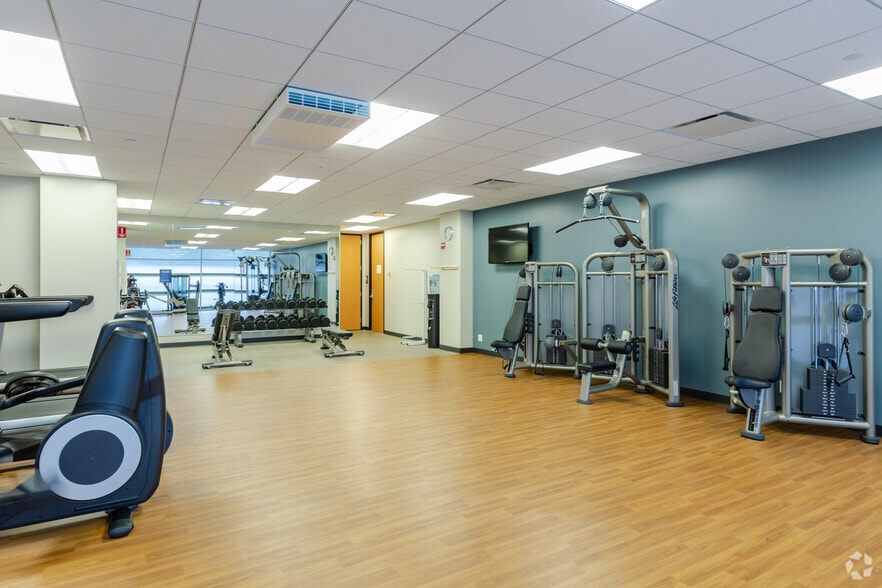 More Photos Of 1111 W 22nd St, Oak Brook Office For Lease