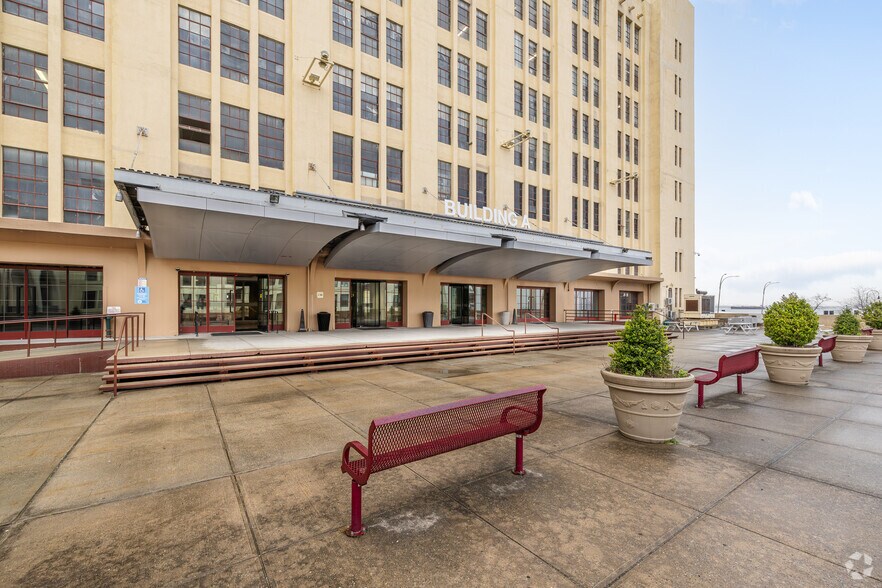 More Photos Of 140 58th St, Brooklyn Manufacturing For Lease