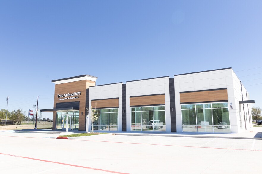 More Photos Of North of Woodson's Reserve & Grand Parkway, Spring Unknown For Lease