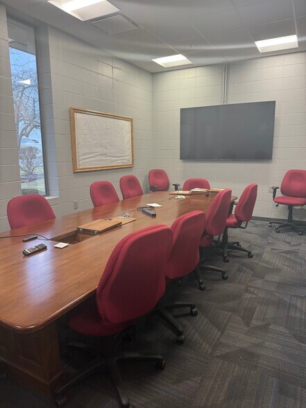 More Photos Of 518 Michigan Ave, Auburn Light Manufacturing For Lease
