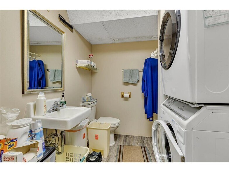 More Photos Of 26 2nd Ave NW, Saint Joseph Medical For Sale