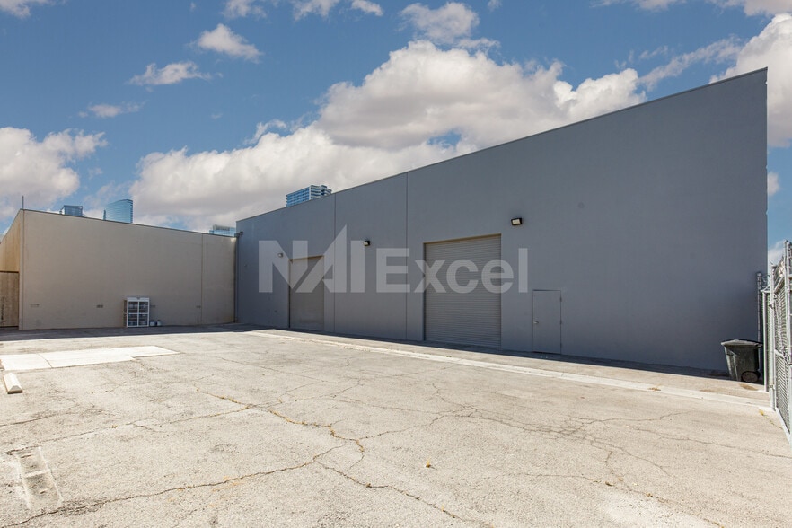 More Photos Of 3510 Cavaretta Ct, Las Vegas Warehouse For Lease