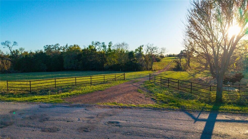 Primary Photo Of 1700 Co 216 rd, Giddings Land For Sale