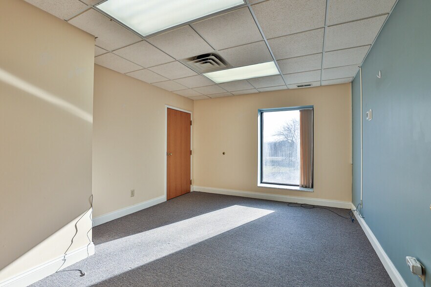 More Photos Of 3989 S US Route 42, Lebanon Office For Sale