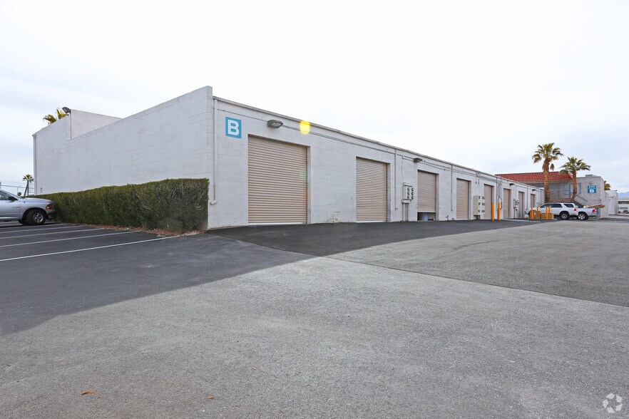 More Photos Of 3111 S Valley View Blvd, Las Vegas Light Manufacturing For Lease