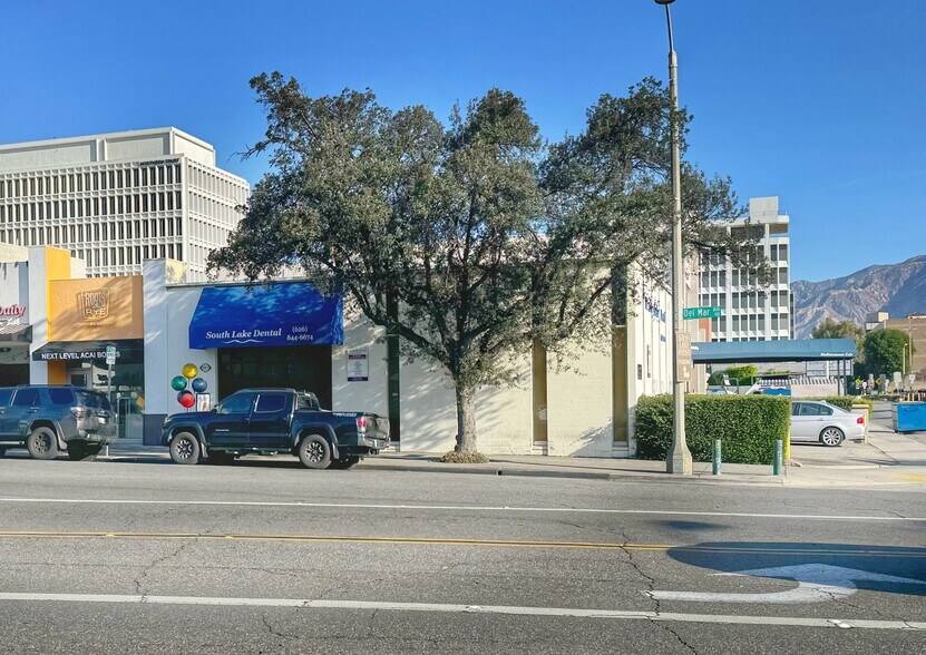 Primary Photo Of 903 Del Mar Blvd, Pasadena Restaurant For Lease