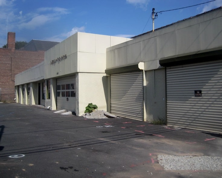 More Photos Of 590 Valley Rd, West Orange Auto Repair For Lease