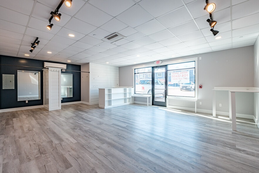 Primary Photo Of 271 Main St, Bridgton General Retail For Lease