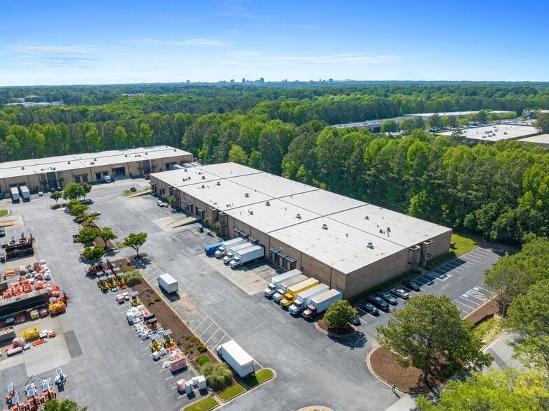 More Photos Of 2775 Bankers Industrial Dr, Atlanta Distribution For Lease