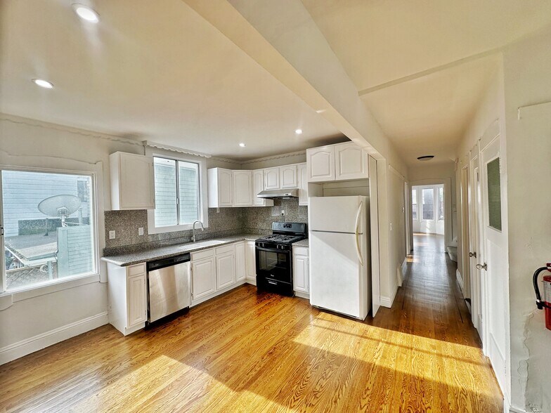 More Photos Of 108 Naglee Ave, San Francisco Apartments For Sale