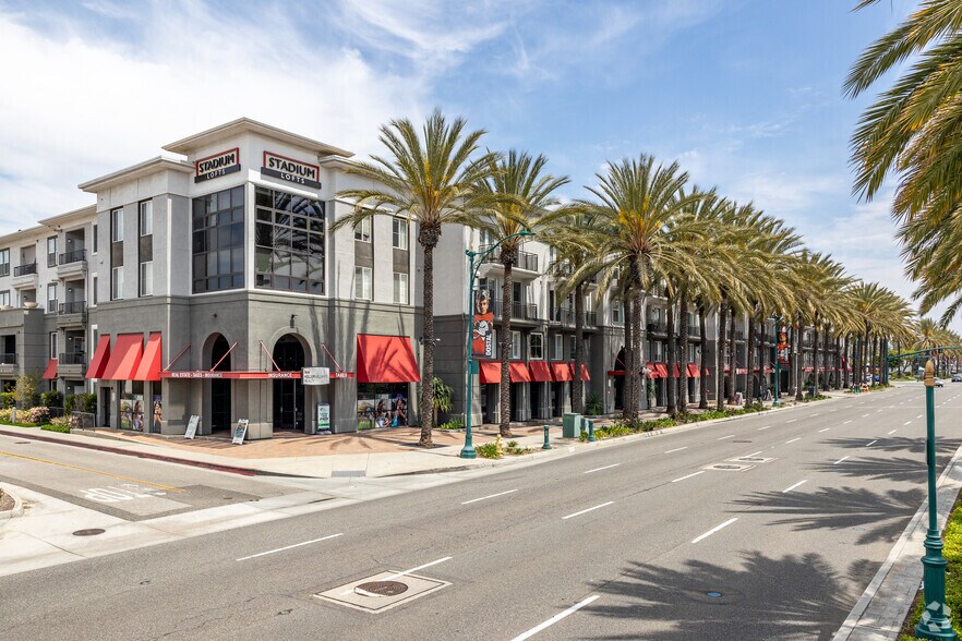 More Photos Of 1801 E Katella Ave, Anaheim Apartments For Lease