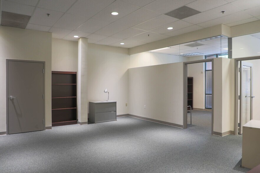 More Photos Of 1010 Park Ave, Baltimore Office For Lease