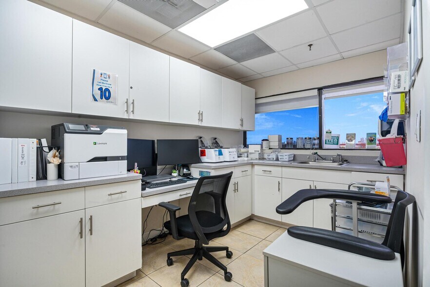 More Photos Of 351 NW Le Jeune Rd, Miami Medical For Sale
