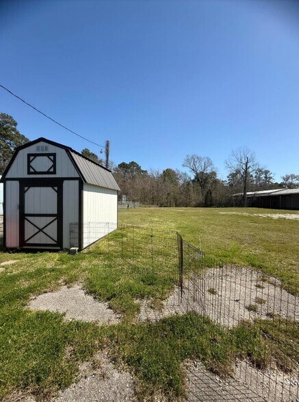 More Photos Of 1260 N Main St, Vidor Office For Sale