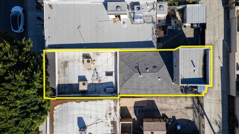 More Photos Of 2114 W Magnolia Blvd, Burbank Storefront For Sale