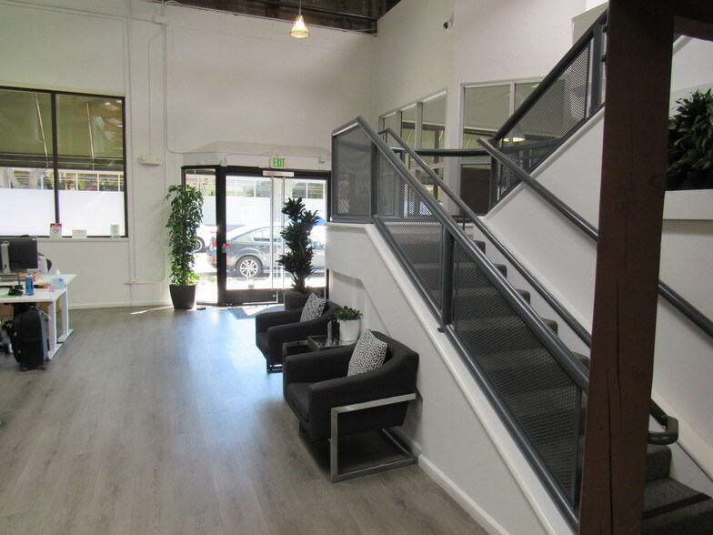 More Photos Of 745 Emerson St, Palo Alto Loft Creative Space For Lease