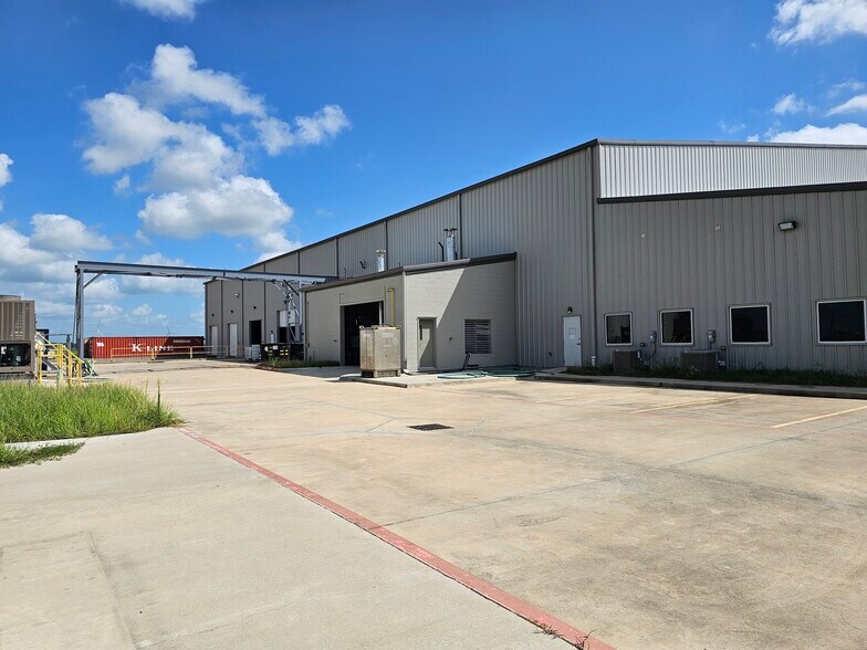 More Photos Of 51 County Road 171, Bay City Manufacturing For Sale
